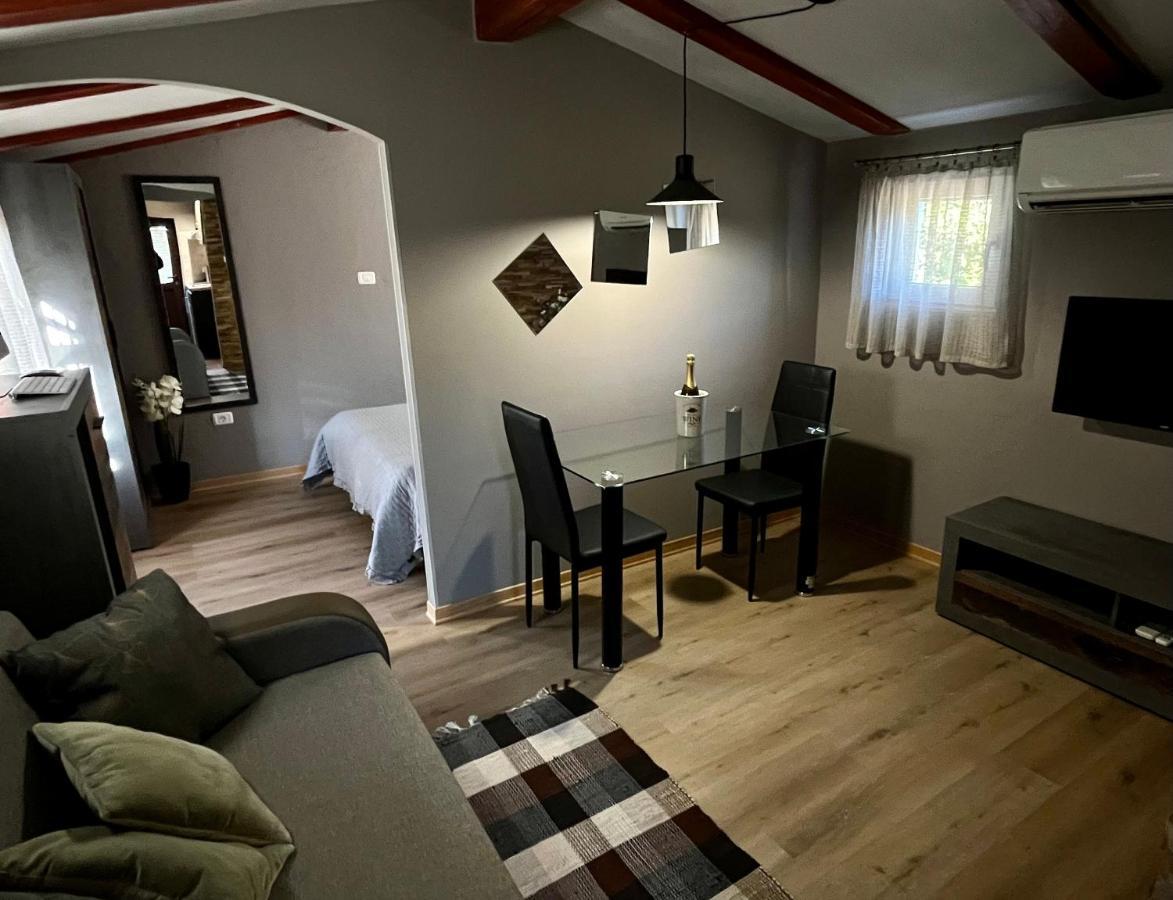 Apartment Eos 斯楚雅 外观 照片